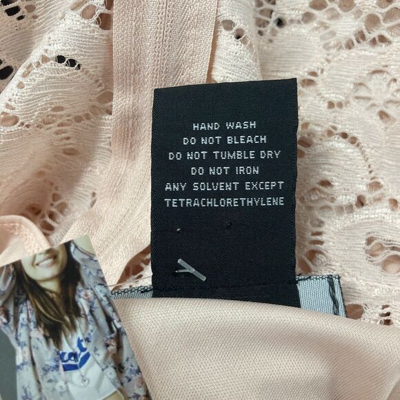 B. Darlin Formal Dress Size 3/4 Lace Overlay Peach Nude V Neck Faux Wrap Zip Tie - Picture 10 of 12